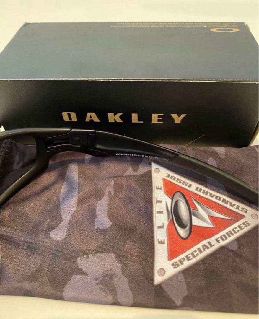 Oakley straight jacket サングラス io着用 オークリー