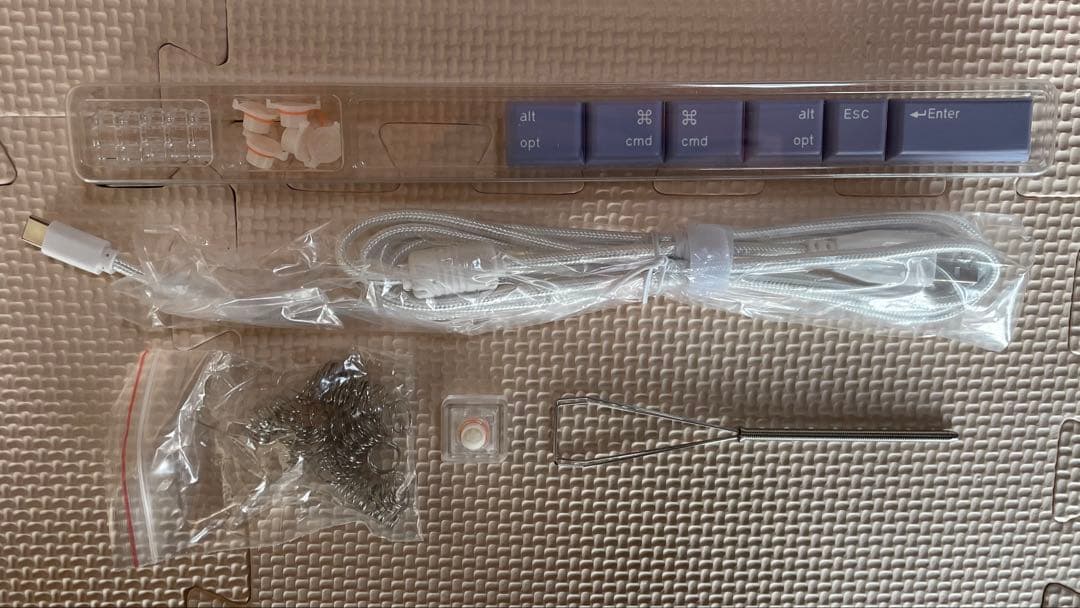 NiZ-L84-3M-PG 無線キーボード Purple White