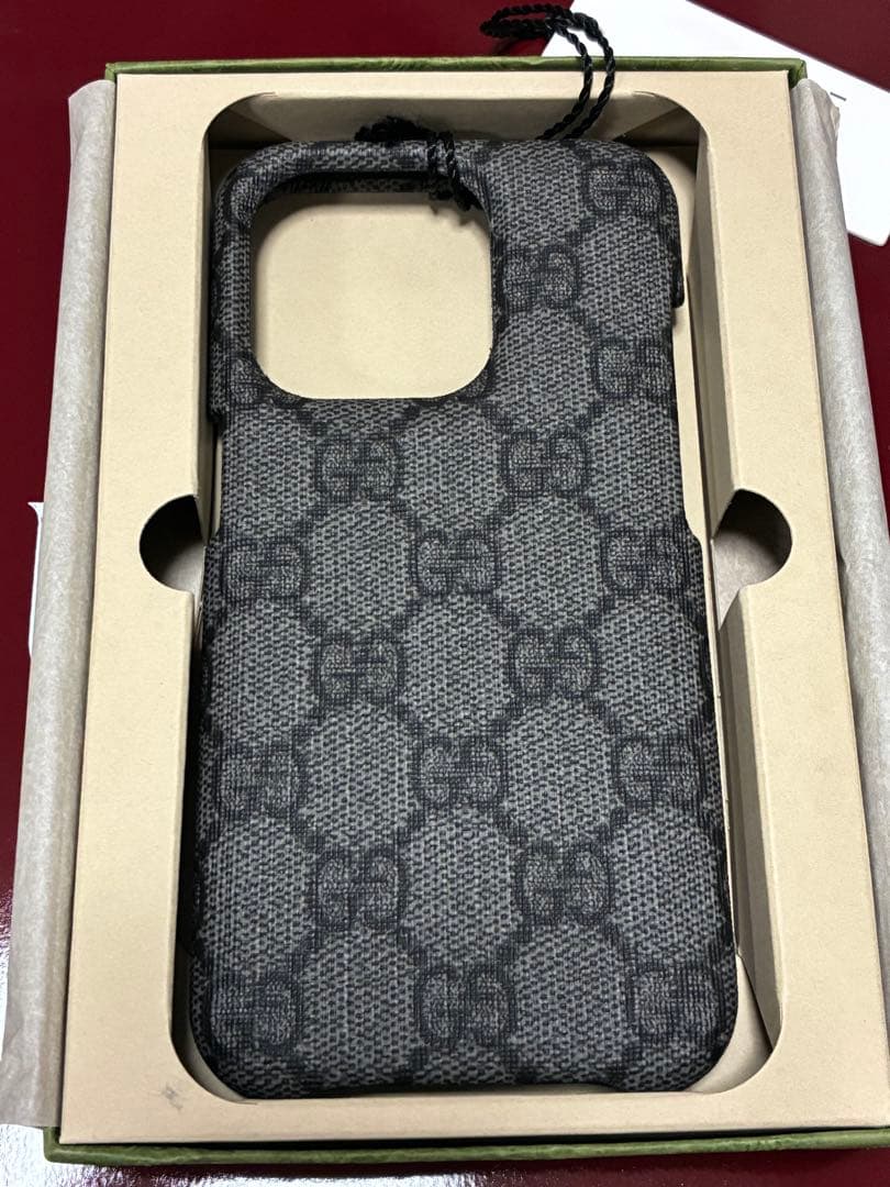GUCCI アイフォンケース　アイフォン15pro