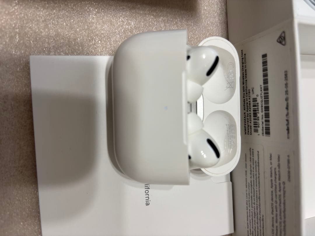 AirPods Pro ワイヤレスイヤホン 本体　完品　エアーポッズプロ