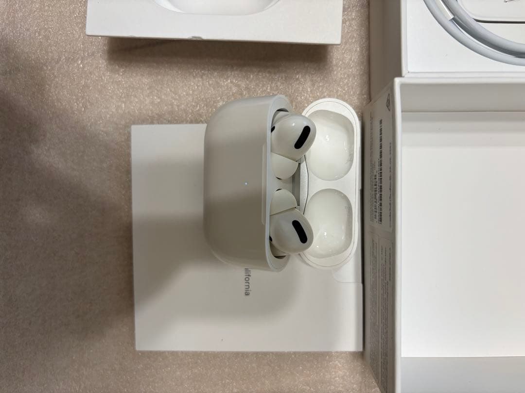 AirPods Pro ワイヤレスイヤホン 本体　完品　エアーポッズプロ