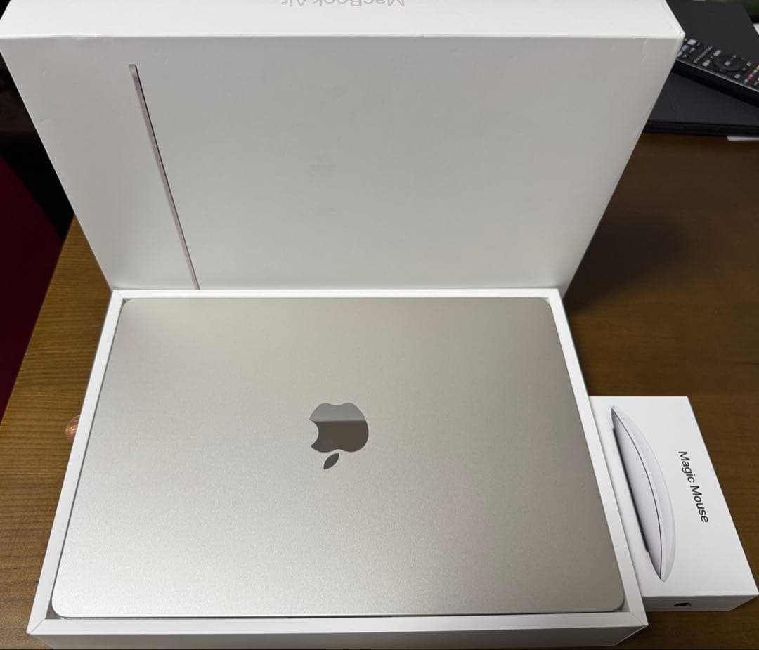 Apple MacBook Air M2スターライト