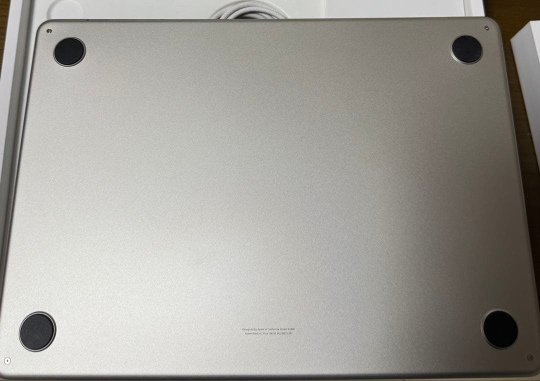 Apple MacBook Air M2スターライト