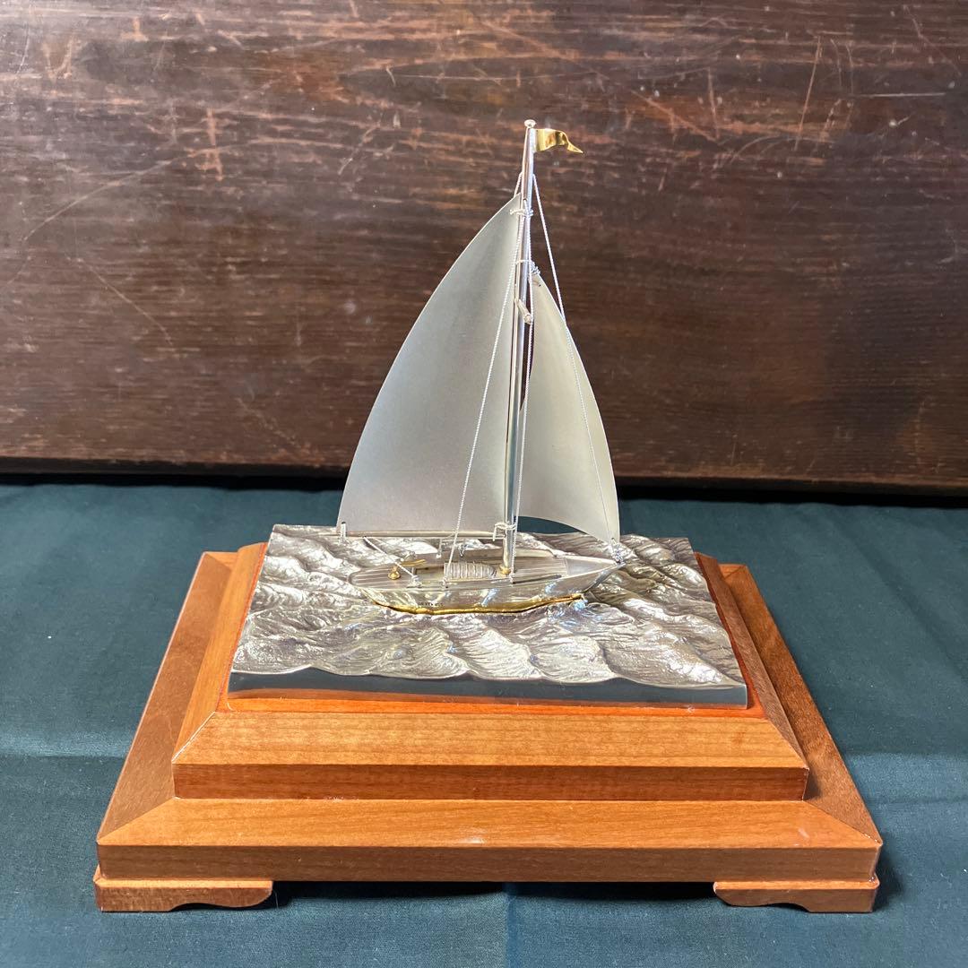 シルバー950 SILVER 銀製　帆船　ヨット　置物　ガラスケース入り