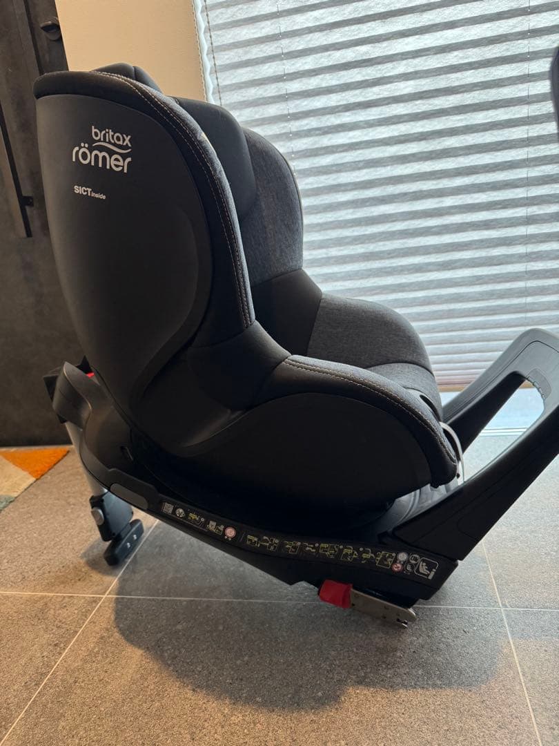 britax römer チャイルドシートDualfix i-size 鏡付き