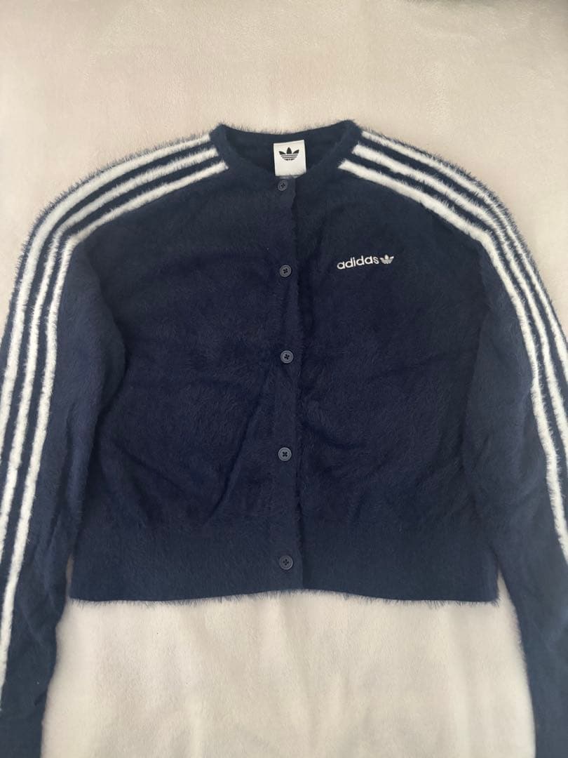 adidas フラッフィーニット シャギーカーディガン