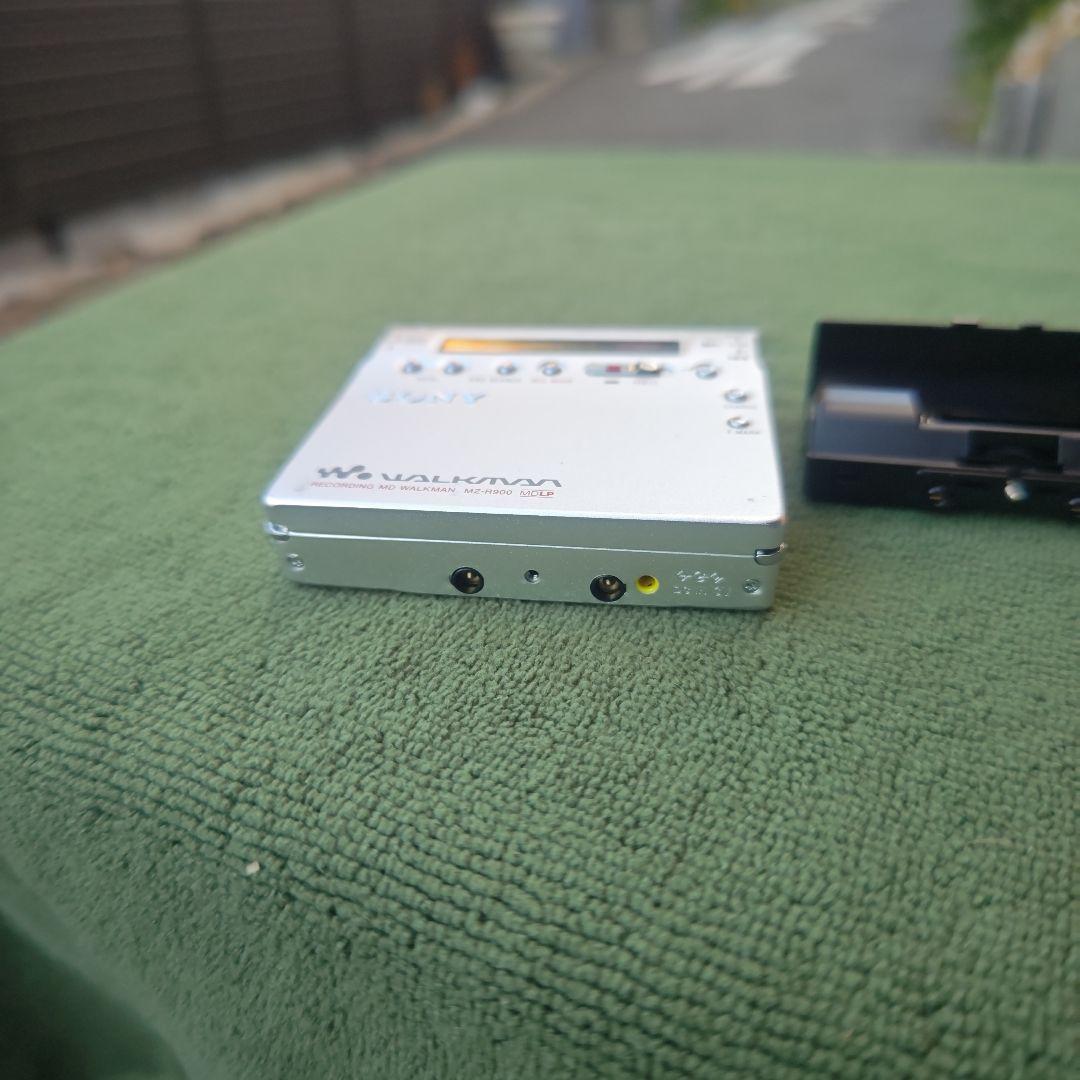 ソニー　ポータブルMDレコーダー　MZ-R900　乾電池用充電器セット