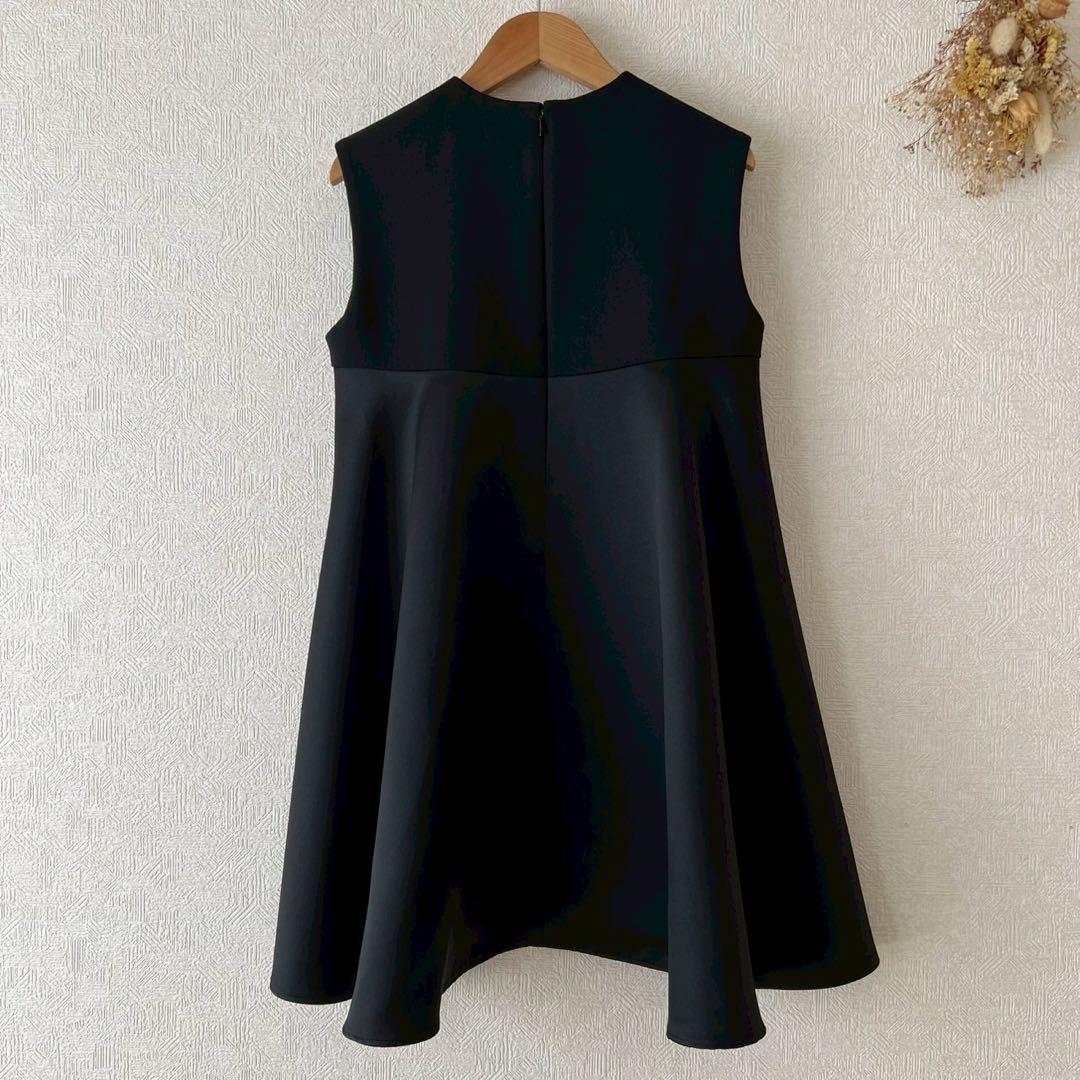 YOKOCHAN パールネック Aラインノースリーブブラウス サテン ブラック