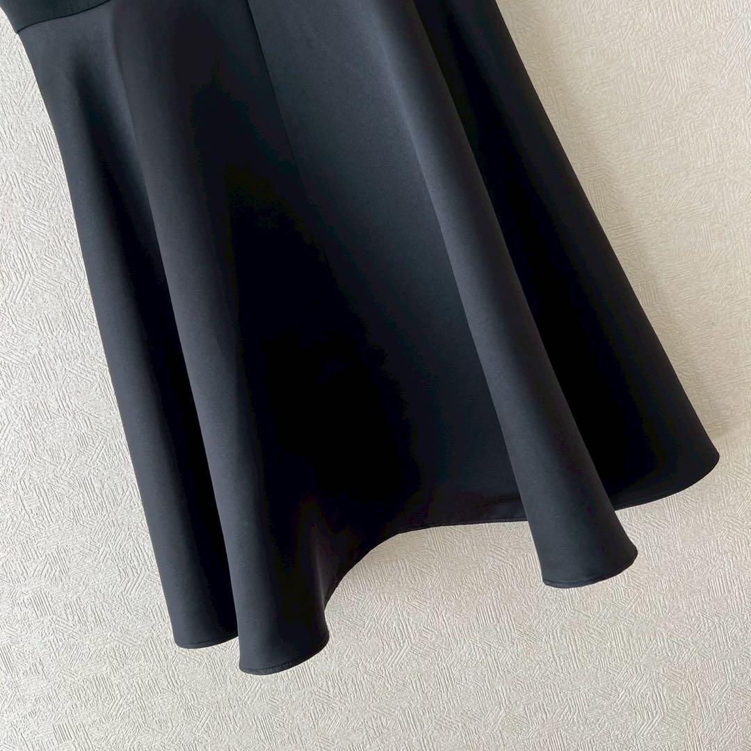 YOKOCHAN パールネック Aラインノースリーブブラウス サテン ブラック