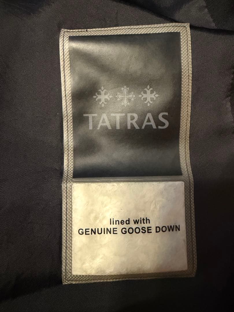 TATRAS ブラック ダウンジャケット フード付き