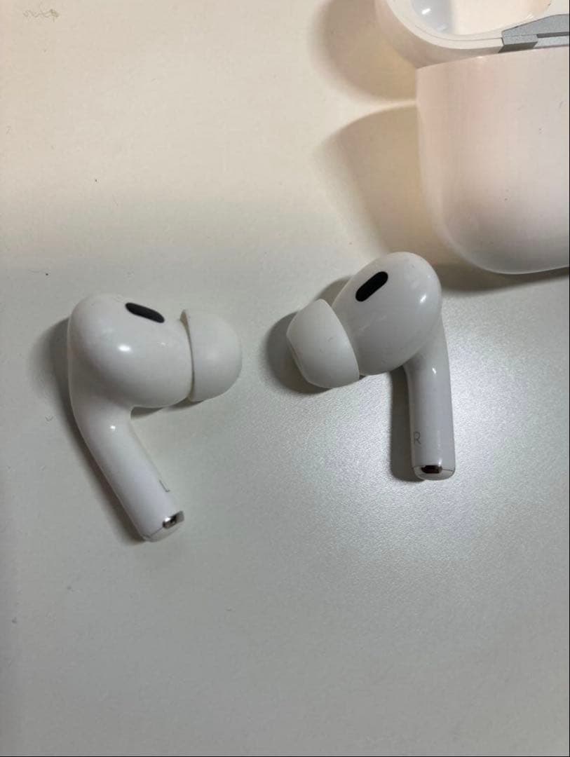 AirPods Pro第二世代 （A3047）本体 充電ケースつき