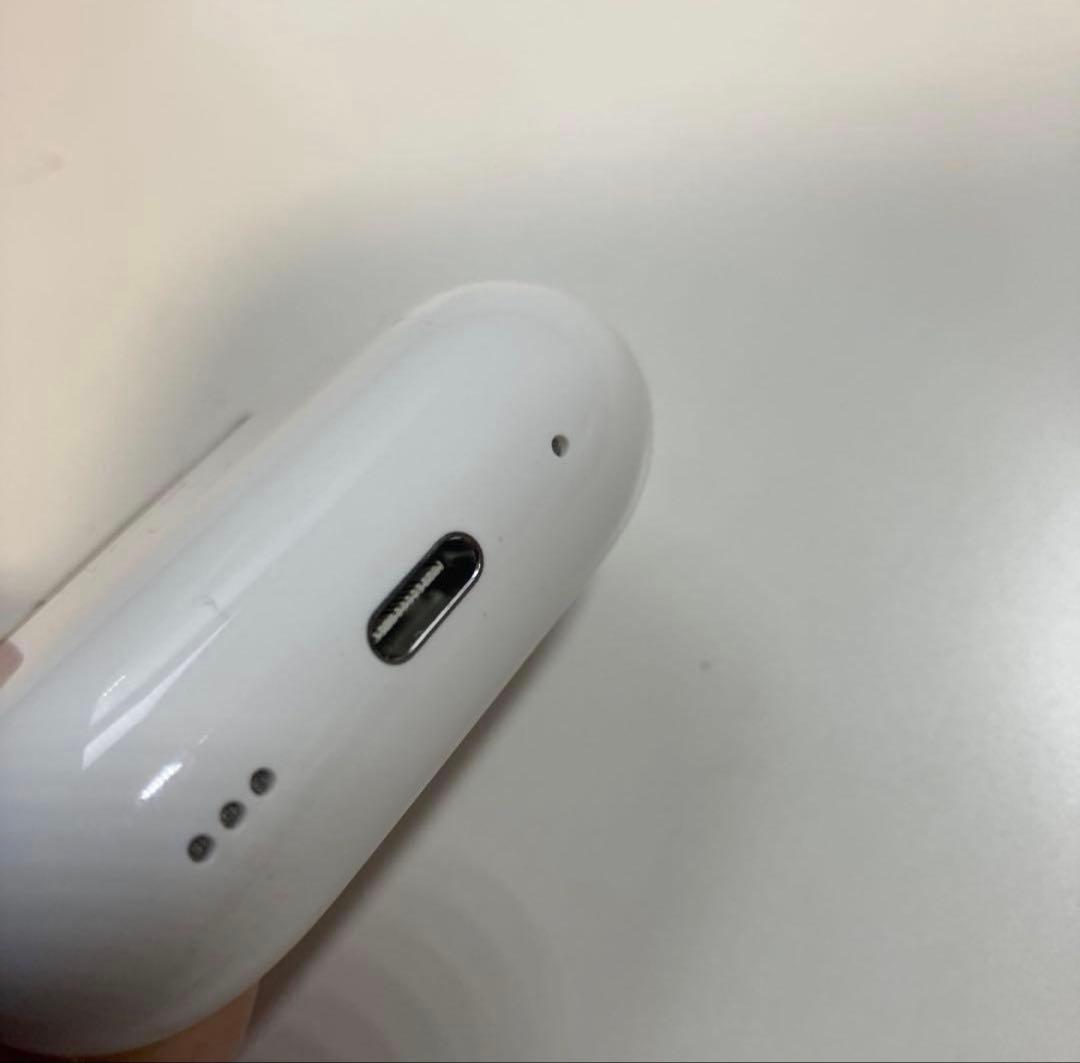 AirPods Pro第二世代 （A3047）本体 充電ケースつき