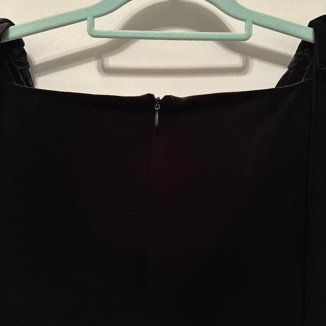 ZARA ブラックベルベットミニワンピース