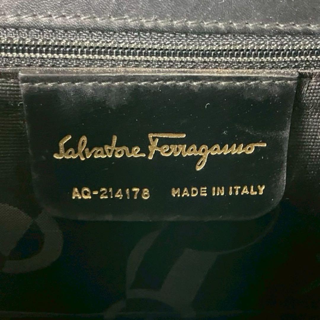 【美品✨】サルバトーレフェラガモ ヴァラリボン ハンドバッグ レザー 黒