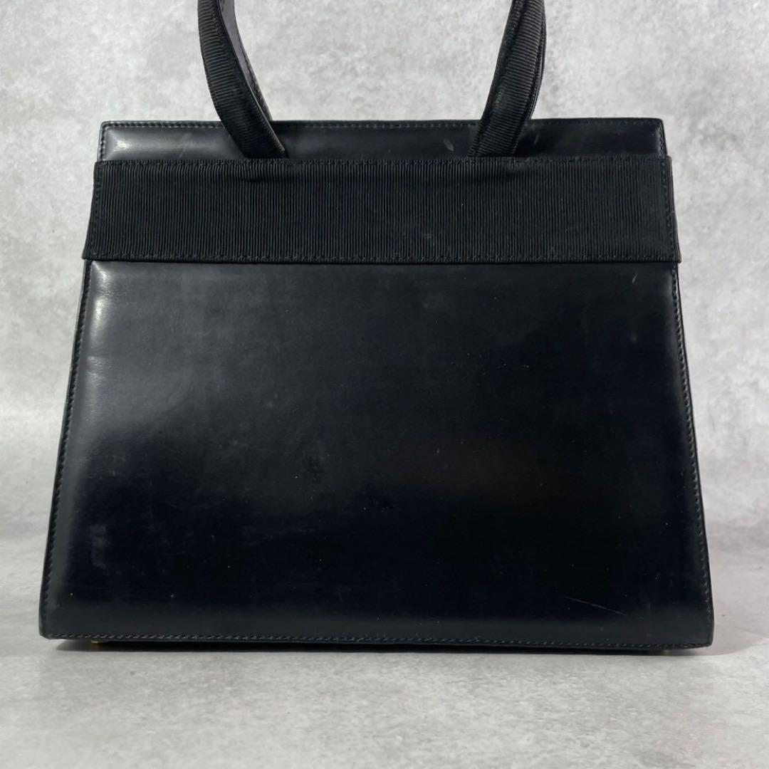 【美品✨】サルバトーレフェラガモ ヴァラリボン ハンドバッグ レザー 黒