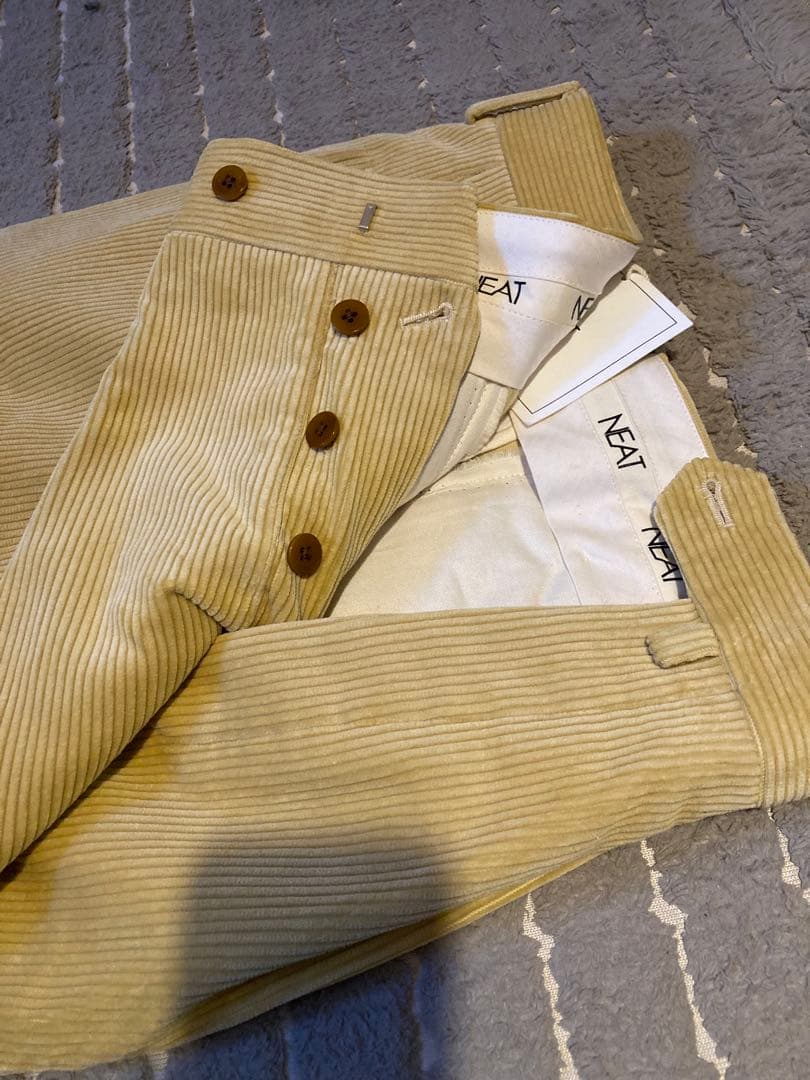 【新品】NEAT ベージュ コーデュロイスラックス