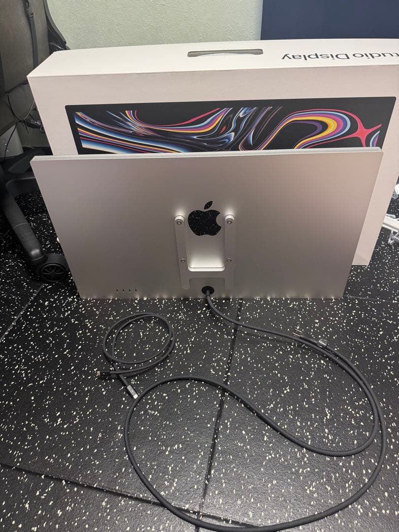 Apple Studio Display 標準ガラス VESAマウント27インチ