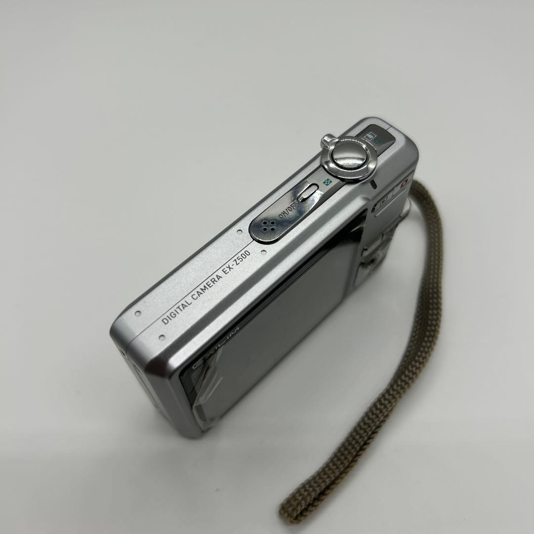 ⭐️⭐️デジカメ　CASIO EXILIM EX-H15SR⭐️⭐️