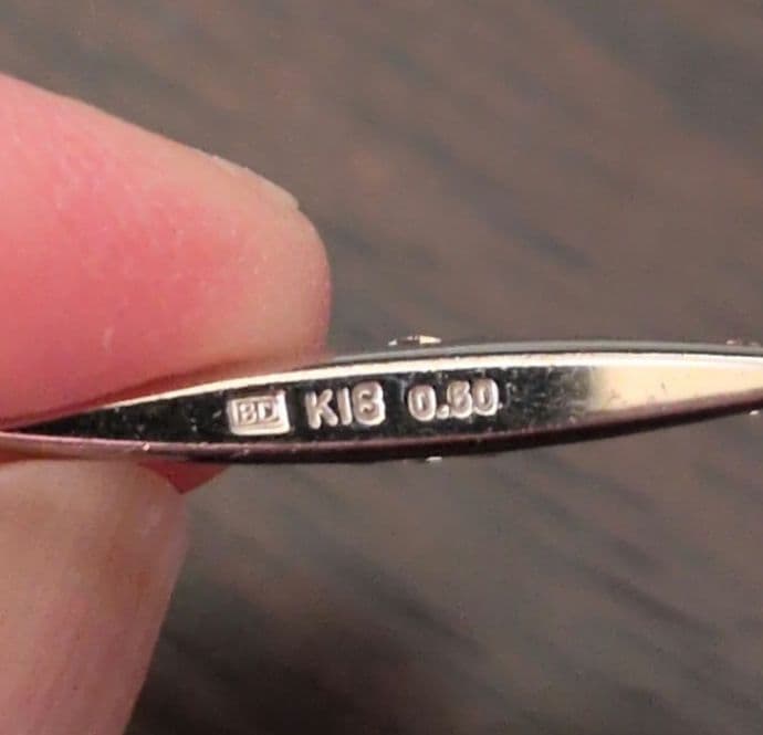 カシケイK18WGダイヤモンドピアス 0.30ct　片耳