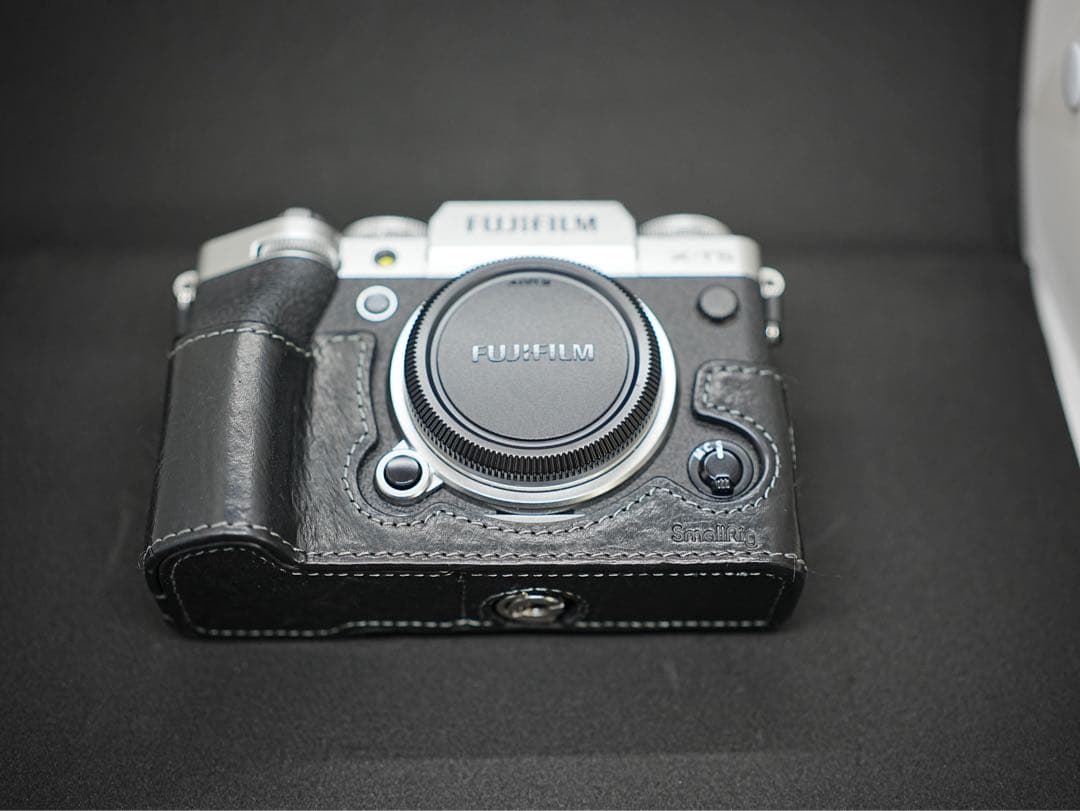 富士フイルム　X-T5 FUJIFILM ミラーレス一眼　カメラ本体+おまけ