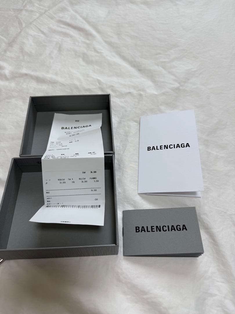 BALENCIAGA AirPodsケース