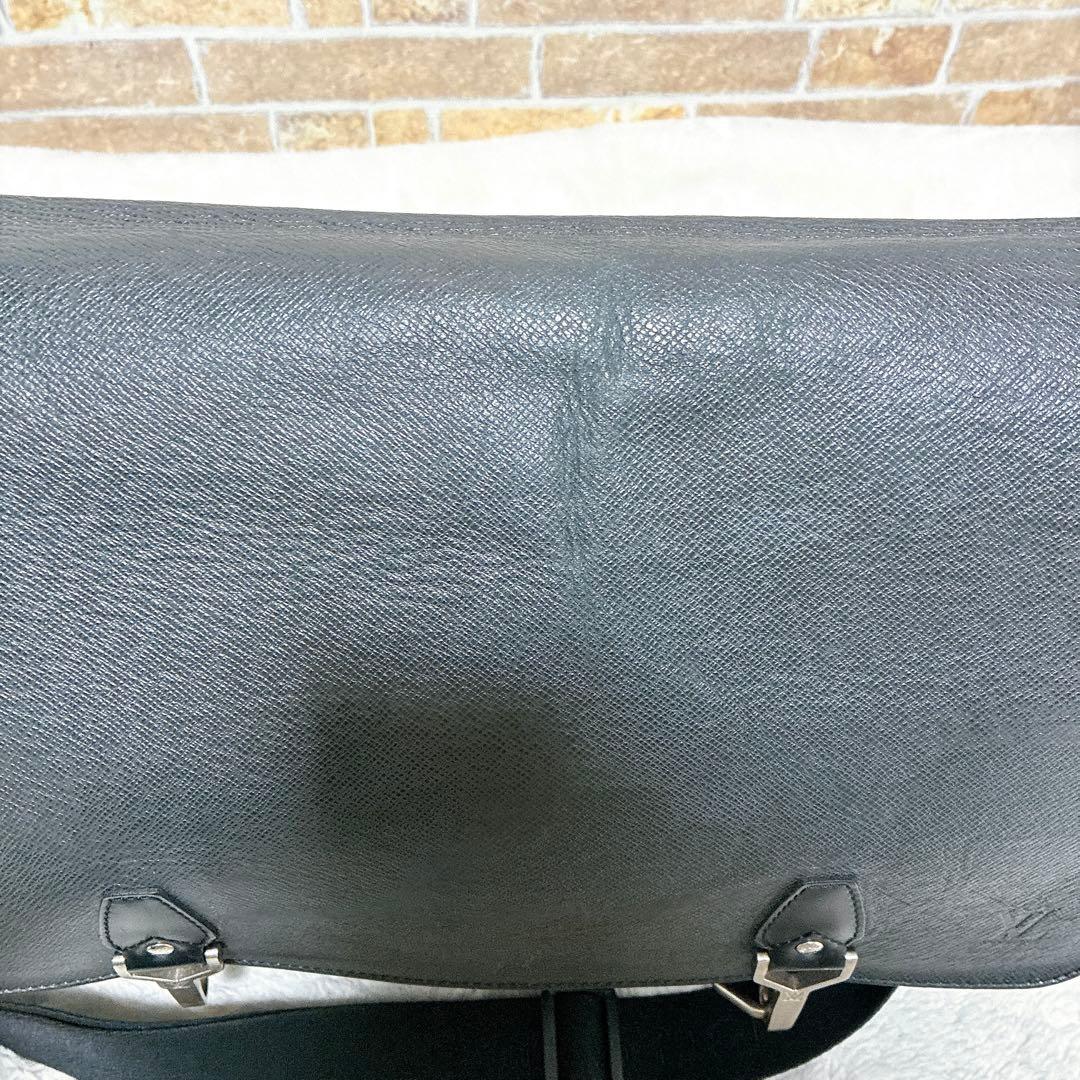 ルイヴィトン　デルスー　タイガ　ショルダーバッグ　メッセンジャーバッグ