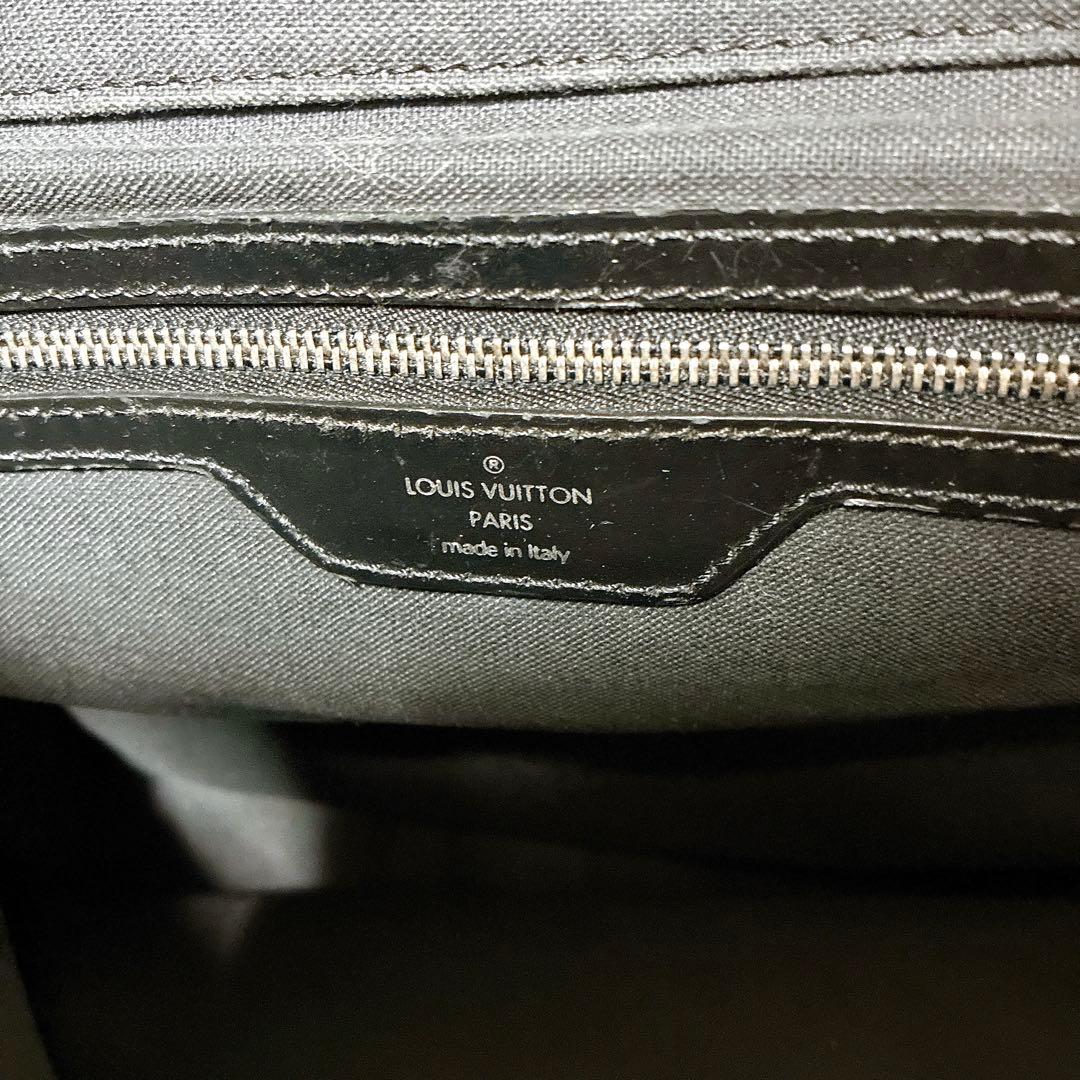 ルイヴィトン　デルスー　タイガ　ショルダーバッグ　メッセンジャーバッグ