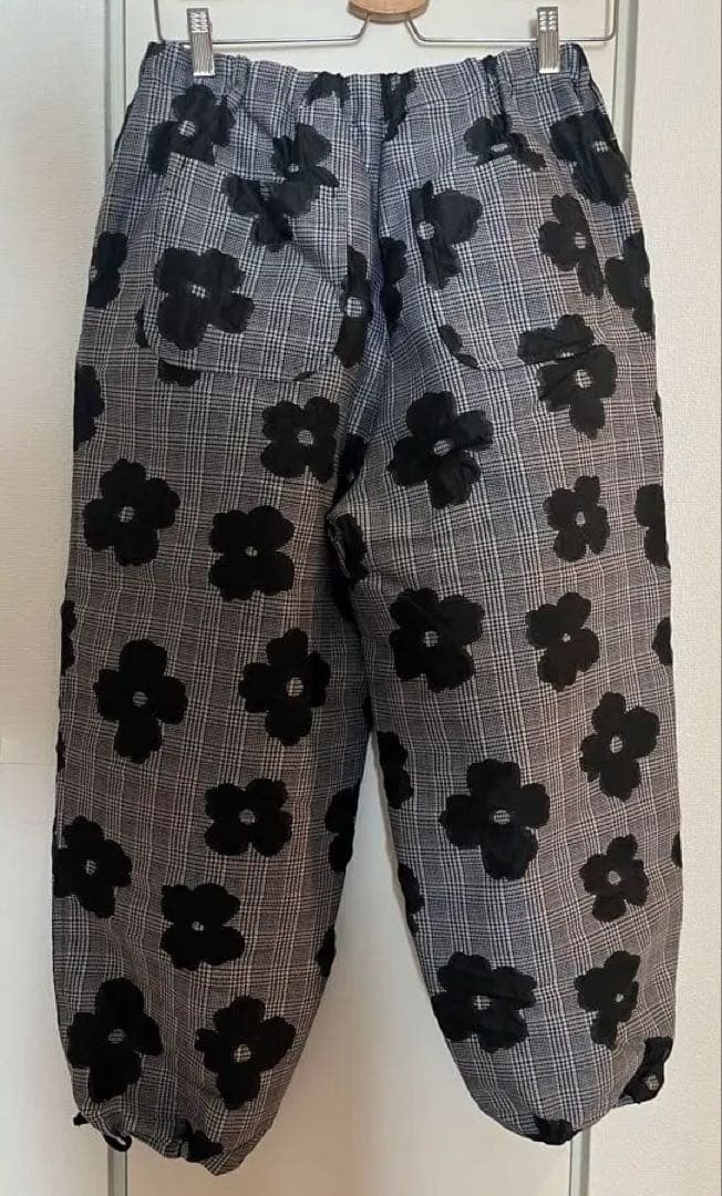 花柄チェックパンツ