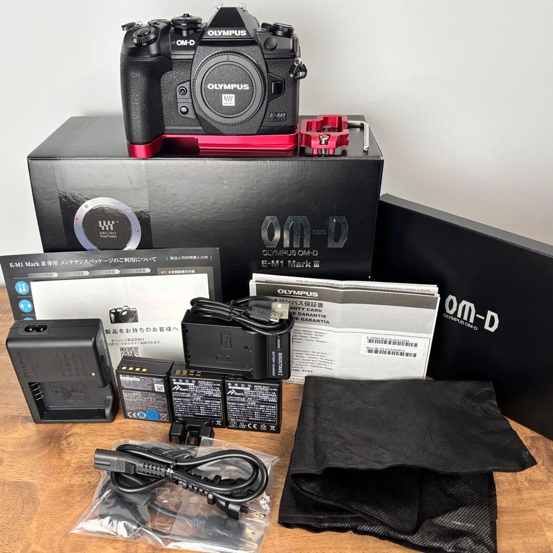 【新品級・ショット数587回】オリンパス OM-D E-M1 Mark III