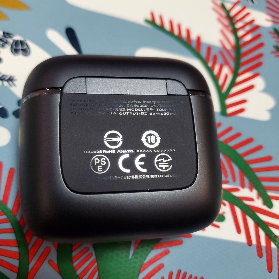 JBL Tour Pro 3 イヤフォンケース