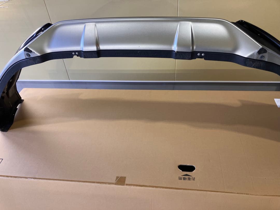 ハリアー60系モデリスタ フロントリップスポイラー 202 ブラック/シルバー