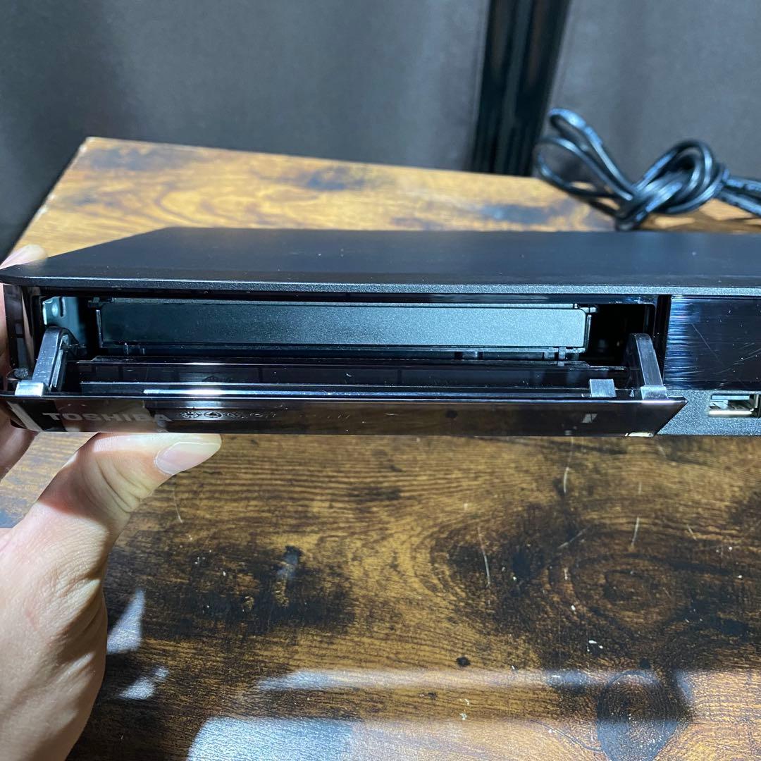 TOSHIBA REGZA DBR-T101 ブルーレイレコーダー 3チューナー