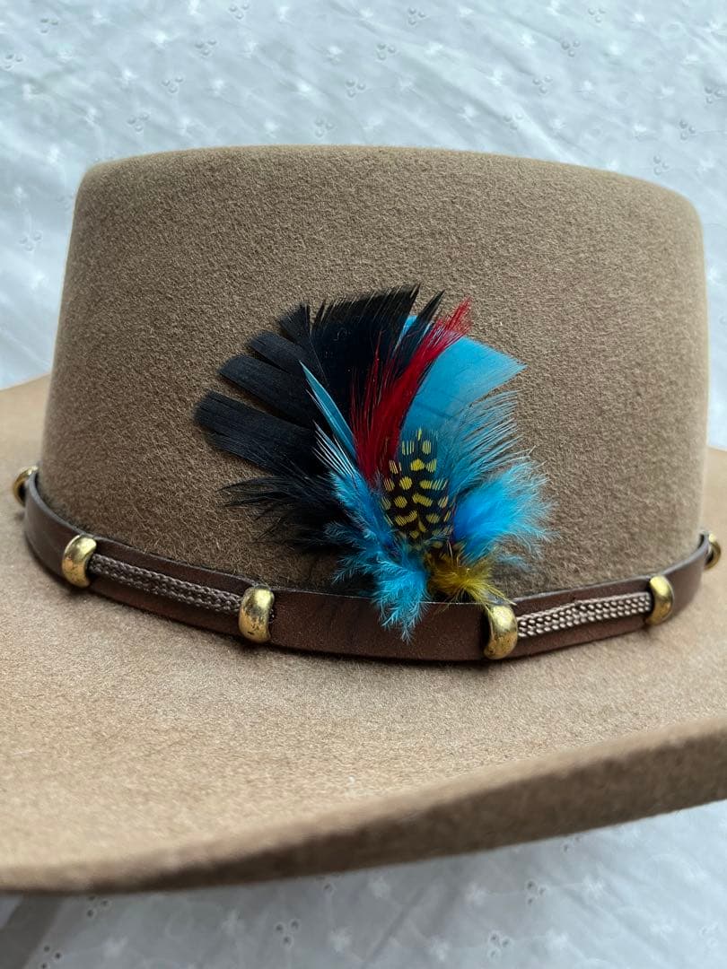 未使用★AKUBRA ウールハット 羽付き56サイズ