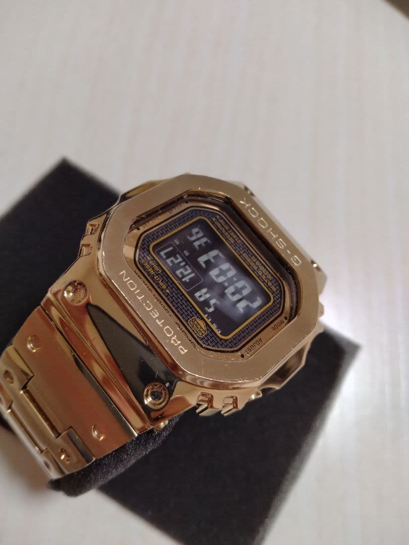 【最終価格】（62）G-SHOCK　フルメタル　GMW-B5000 ゴールド