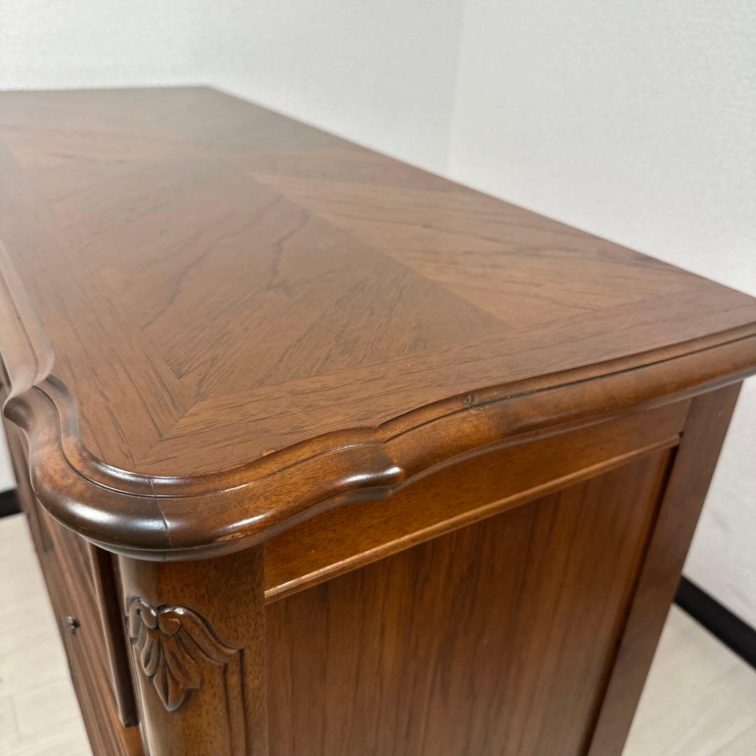 【展示品】英国 アンティーク調 チェスト 3段6杯 レリーフ 彫刻 ※i4※