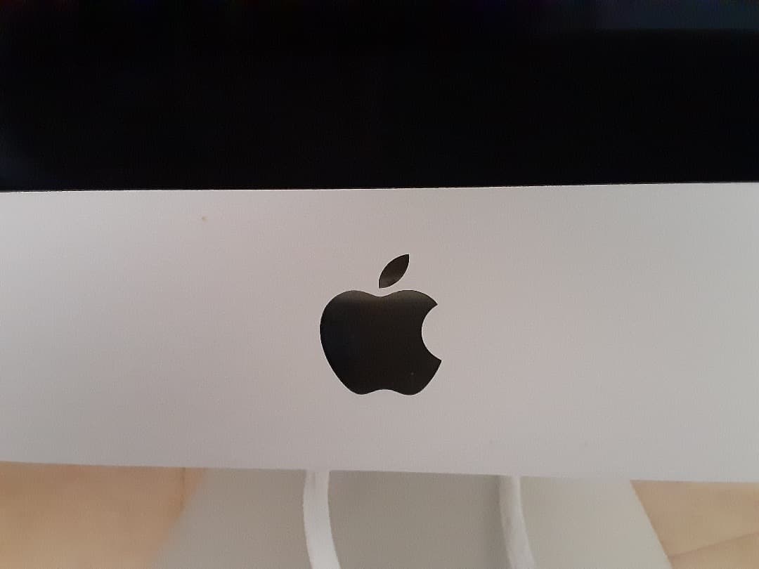 Apple iMac 21.5インチ　Late 2013