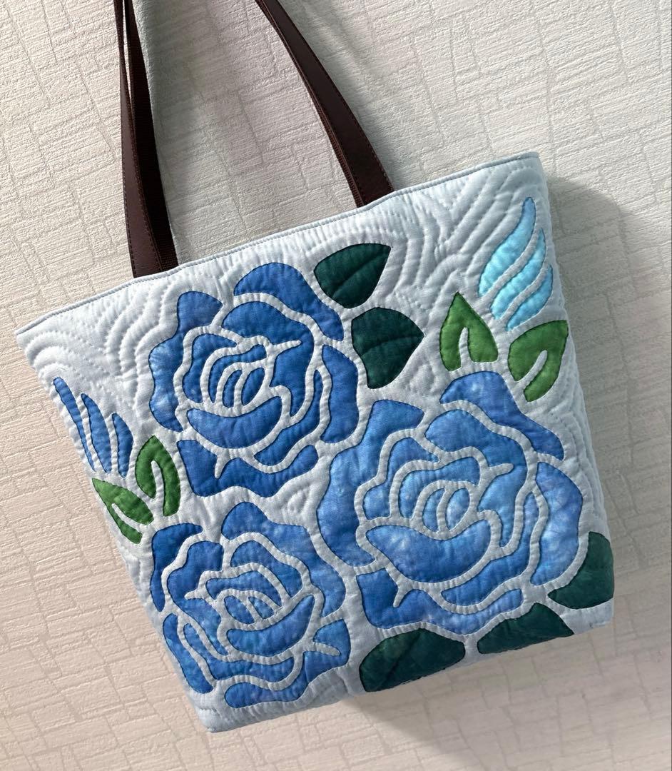 ハワイアンキルトトートバッグ　　　　　　　　バラ♡ アイスグレー
