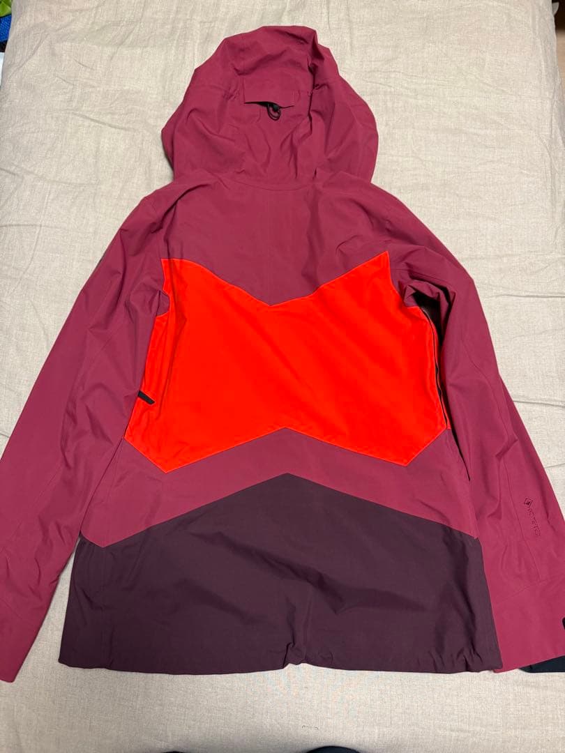 ピークパフォーマンス　グラヴィティジャケット・パンツ　ウィメンズXS