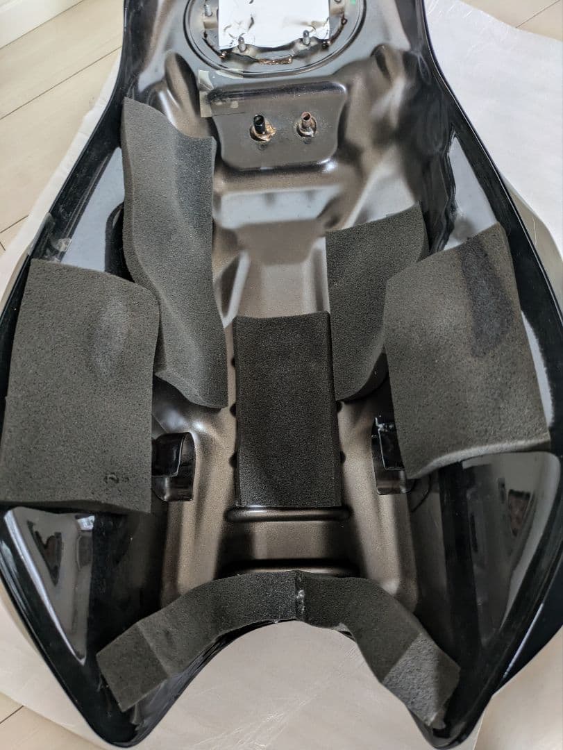 CB400SF タンク ブラックNC42