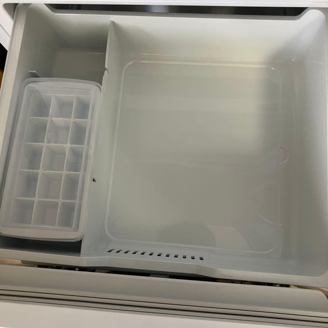 【美品】冷蔵庫 ガラスホワイトHR-G13C-W 135L 2ドア 右開きタイプ