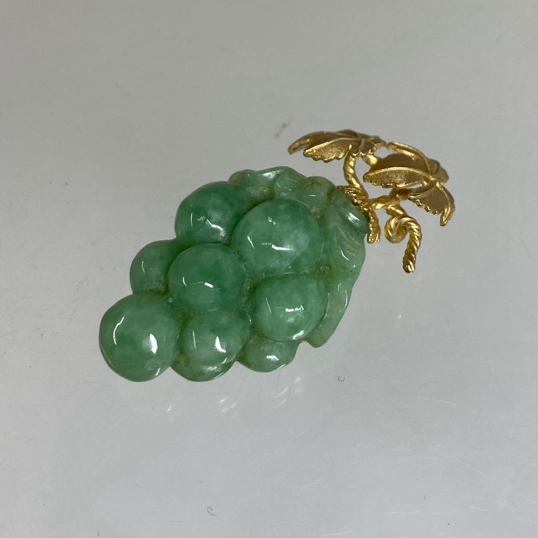 14K刻印金具　本金本翡翠　ぶどう文ネックレストップ　東さ7-0206☆2F