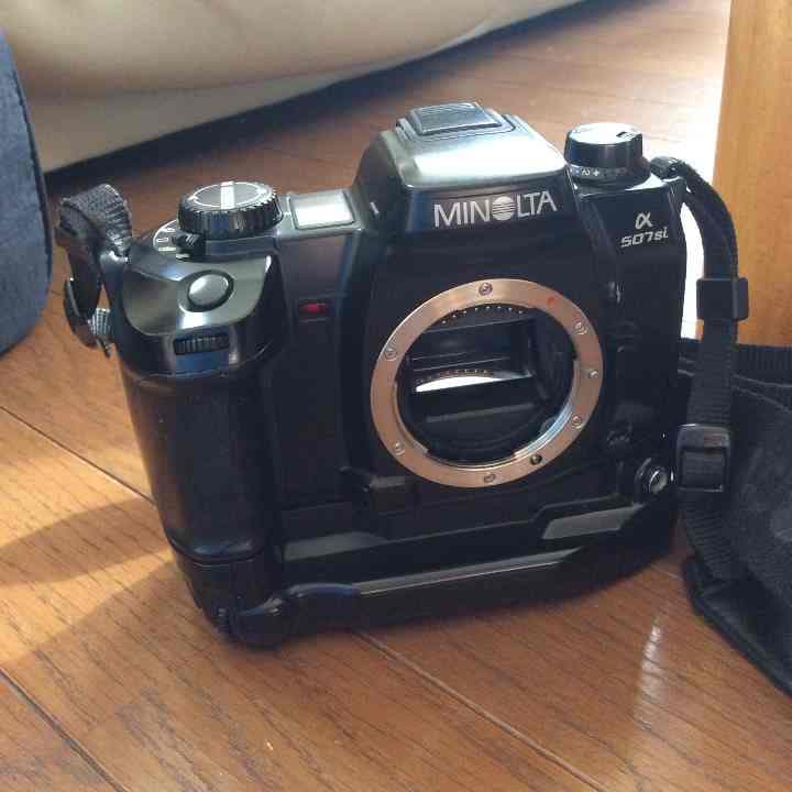 値下げ Minolta α507si ボディ+レンズ+縦位置グリップ