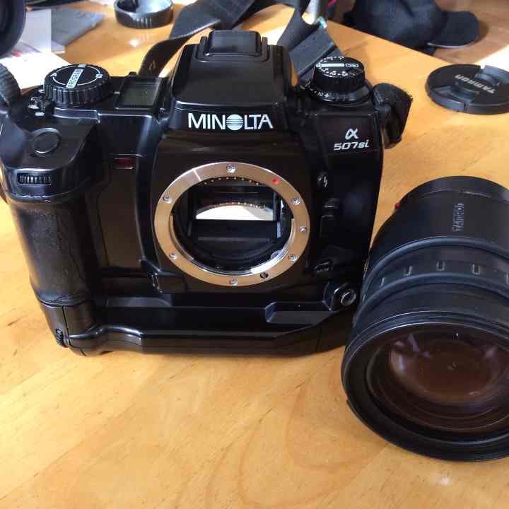 値下げ Minolta α507si ボディ+レンズ+縦位置グリップ