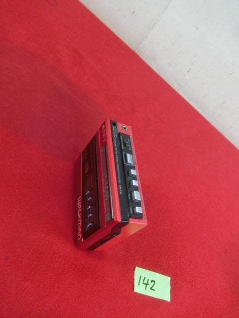 142：SONY　WM-F60　ソニー　カセットウォークマン　ジャンク