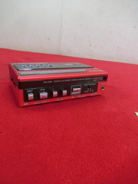 142：SONY　WM-F60　ソニー　カセットウォークマン　ジャンク