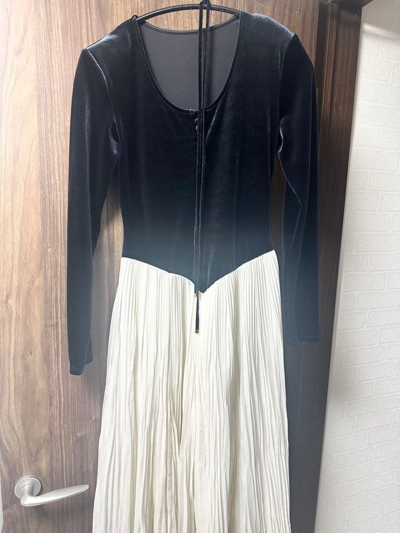 新品　anuans ベロアシフォンドッキングワンピース