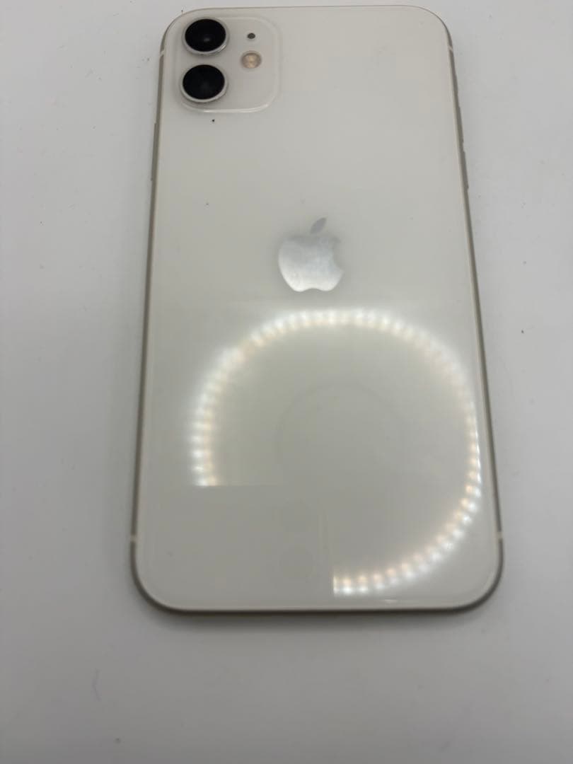 iPhone11 128GB ホワイト　バッテリー残量73%