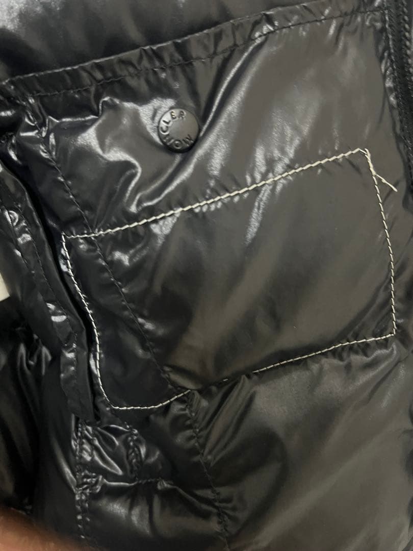 MONCLER ダウンジャケット