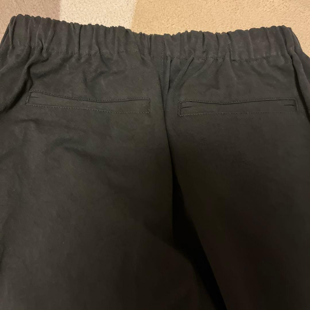 佳かぐれ　Two-tuck easy pants