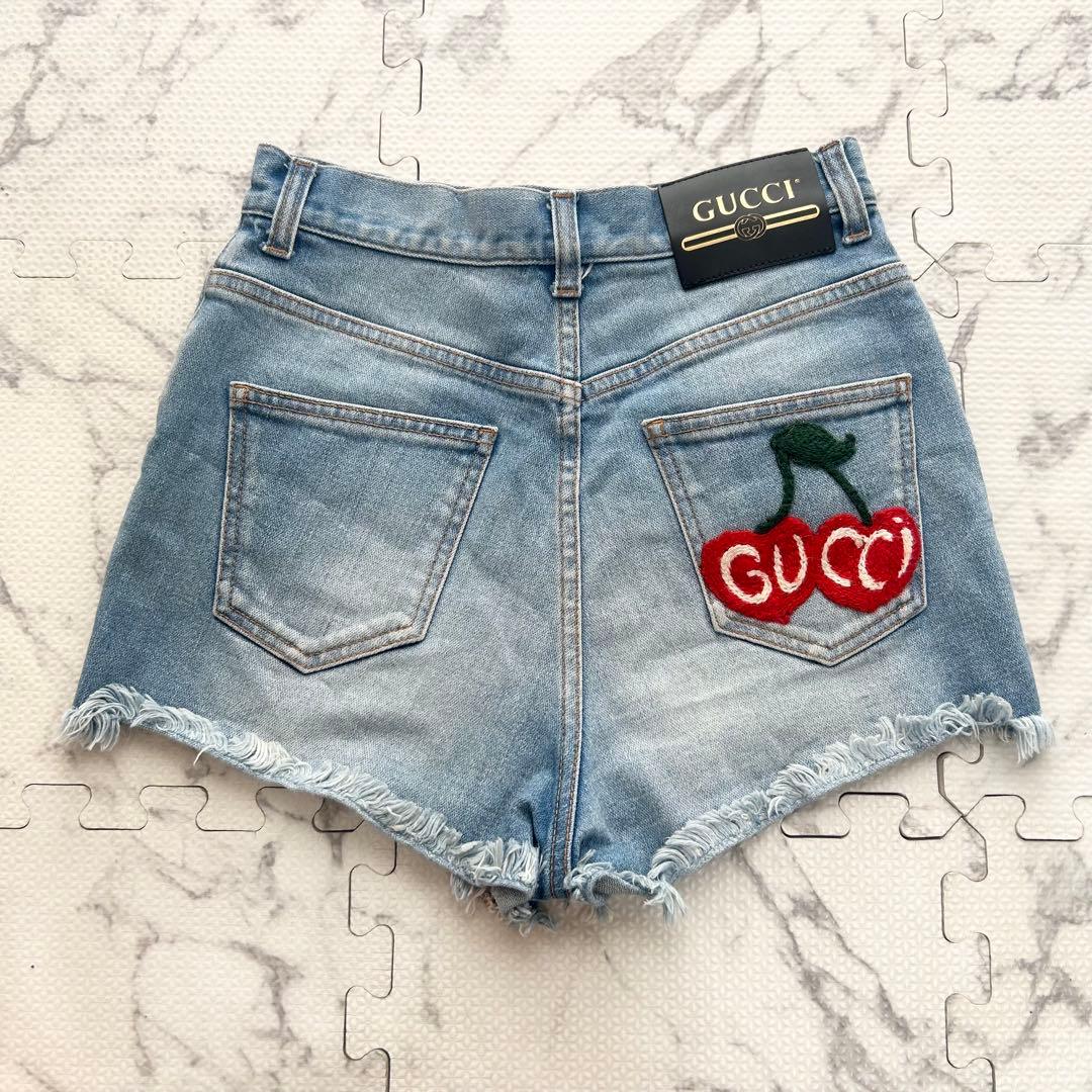 美品♡ グッチ デニム ショートパンツ チェリー 刺繍 25 ハイウエスト